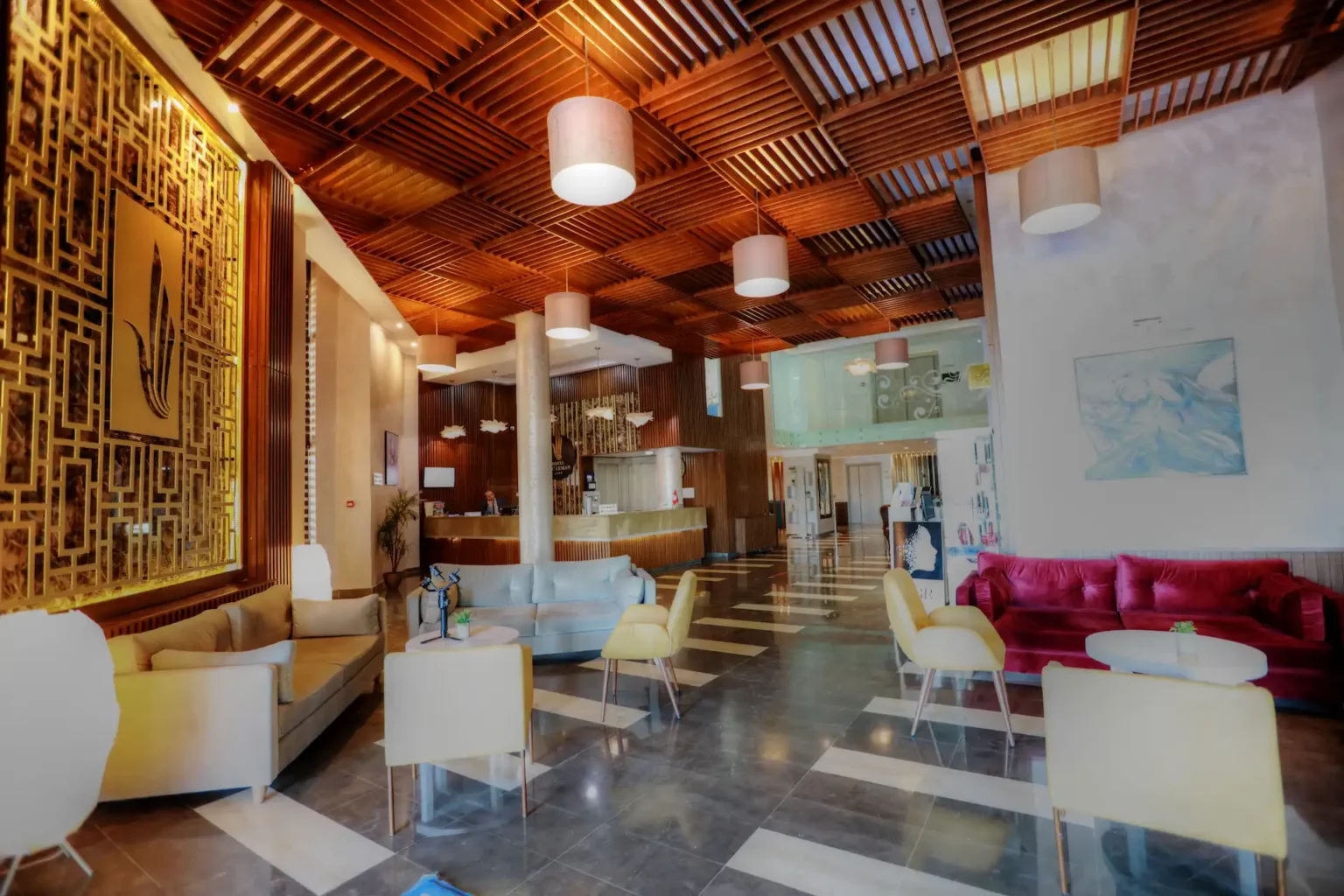 HOTEL LAC LEMAN